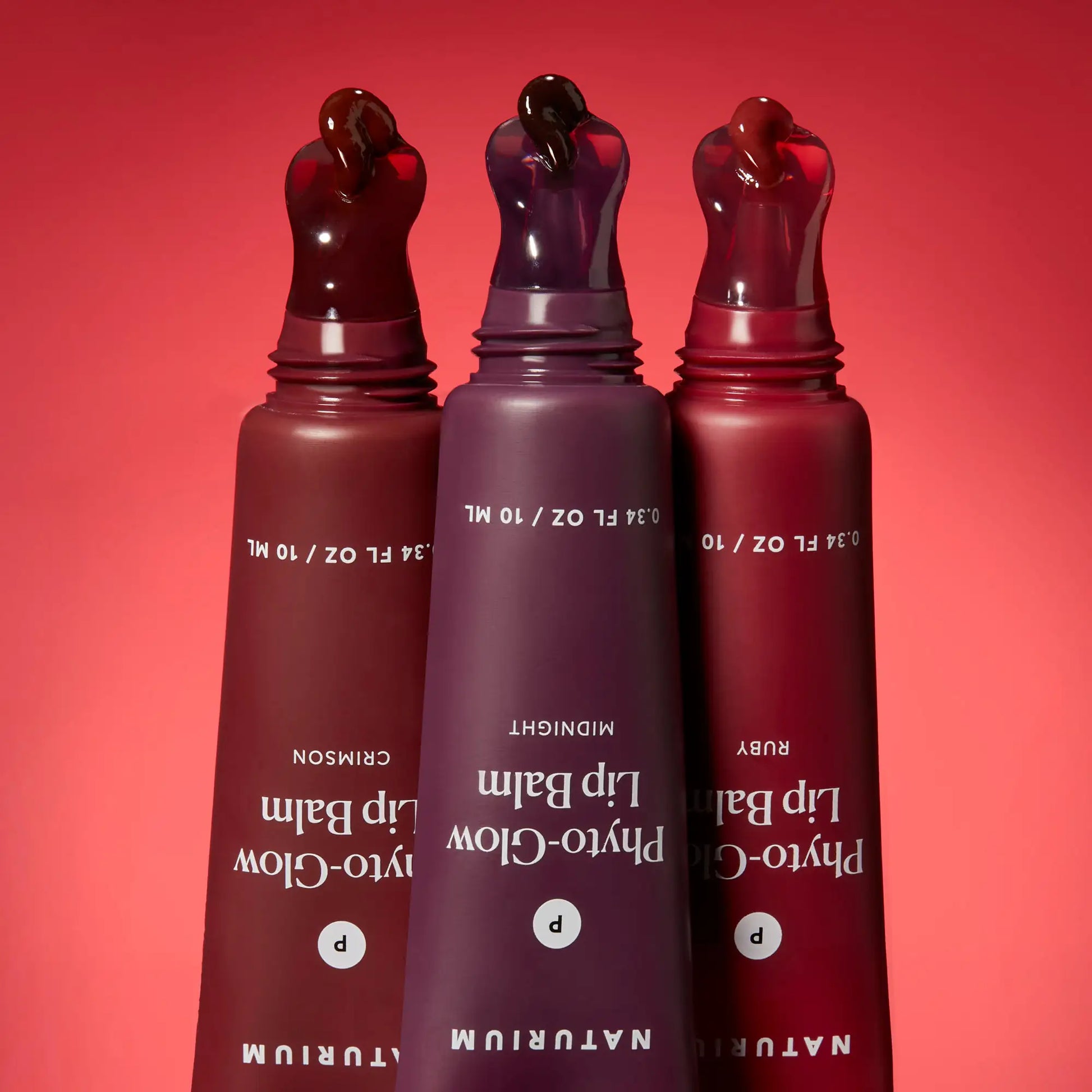 phyto-glow-lip-balm-crimson-h9 phytoglow-moody_6357-crop_1_e73a7054-8061-4f72-8a58-c0111f6fcffa.webp